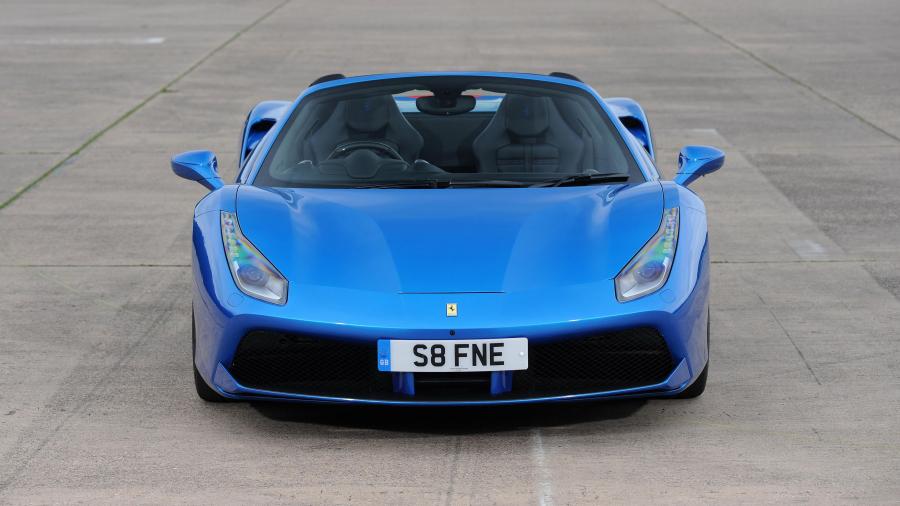  Ferrari 488 Spider 2016 года  (UK) (фото 22 из 28)
